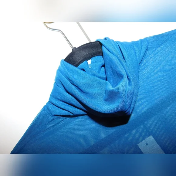 Mesh LS TNeck - Picture 7 of 12